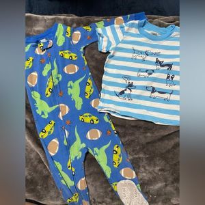 Carters 12 month two piece Jammie’s and tee